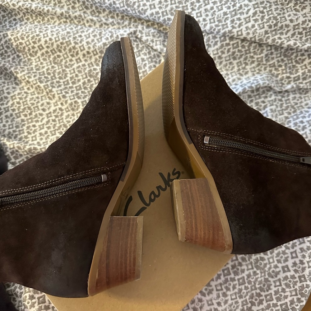 Clarks Women’s dark brown suede booties